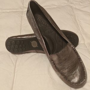 BORN Leather Pewter Loafers/Driving Shoes